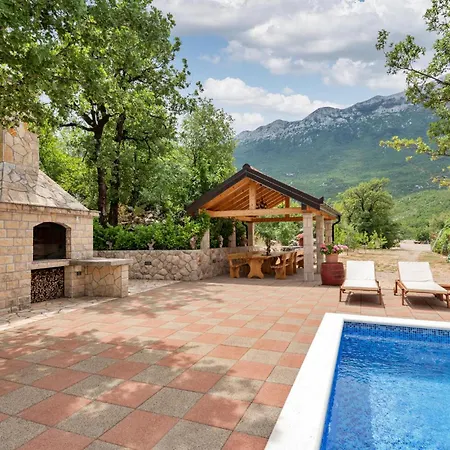 Semesterbostad Three-bedroom In Rastovac Zagvozd